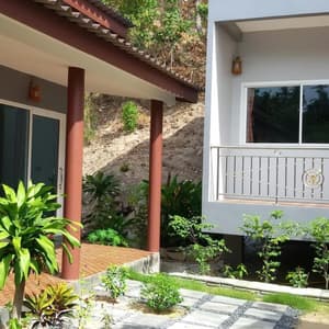 thumbnail: Exterior