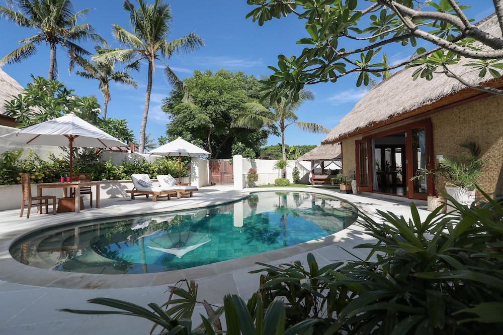 Private pool