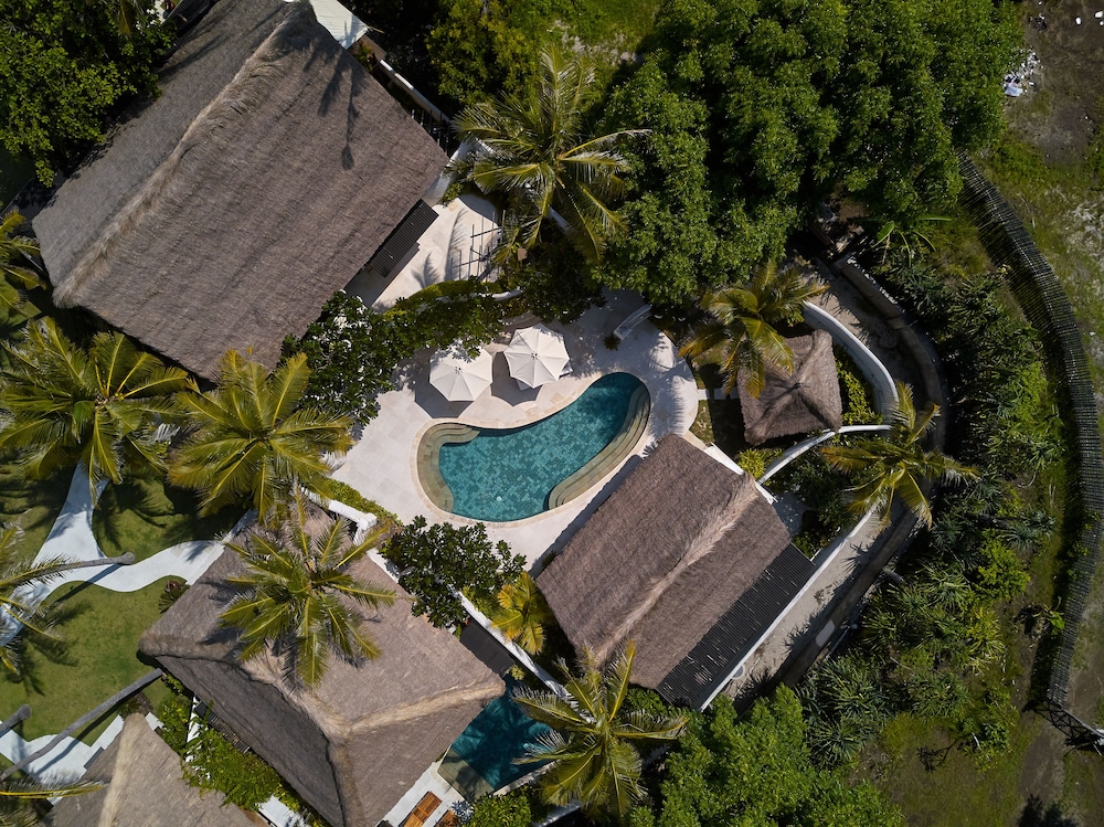 Private pool