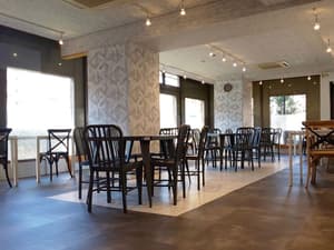 thumbnail: Restaurant