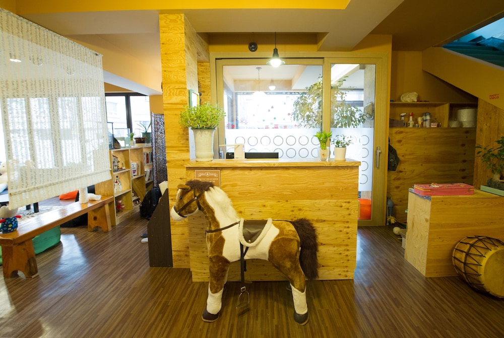 Children's play area - indoor