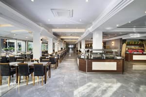 thumbnail: Food court