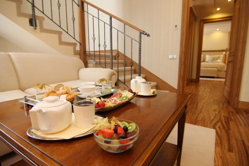 Room service - dining