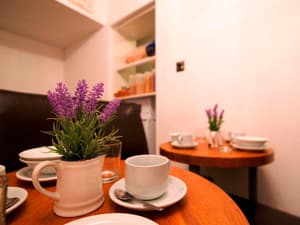 thumbnail: Restaurant