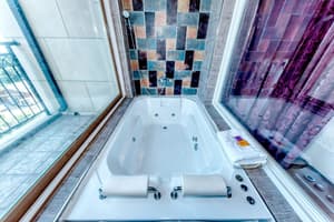 thumbnail: Jetted tub