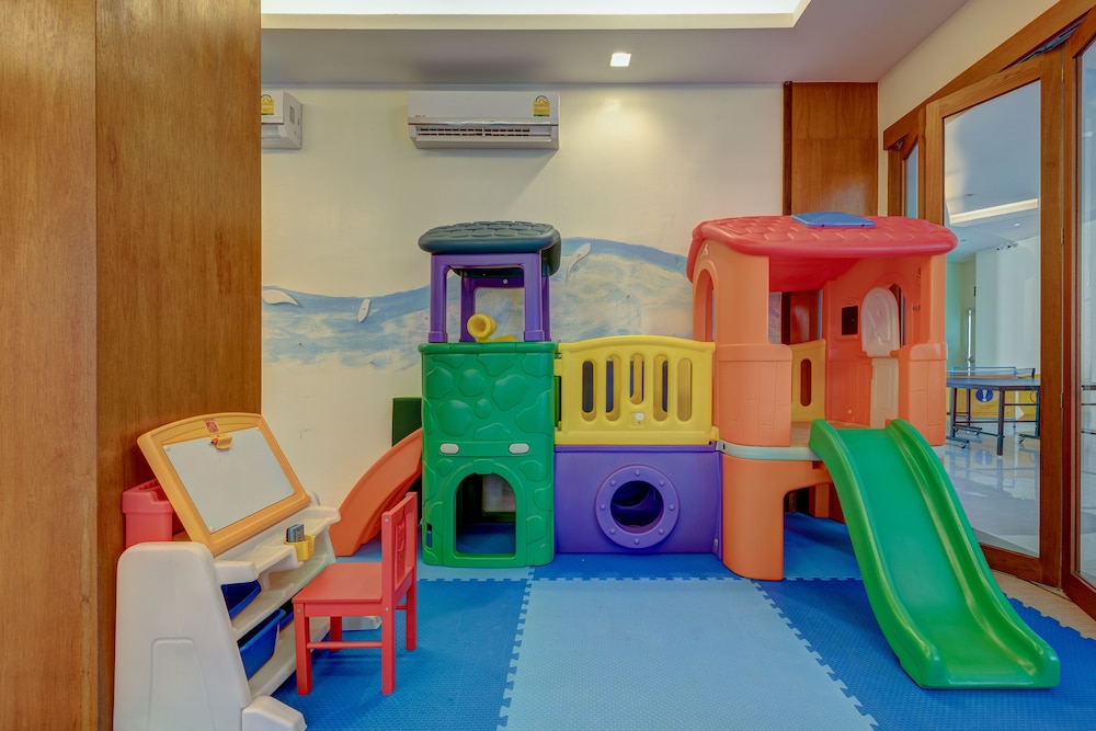Children's play area - outdoor