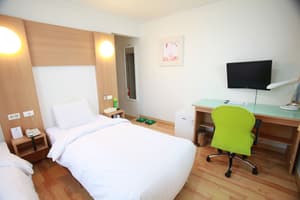 thumbnail: Room