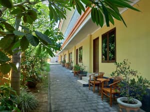 thumbnail: Garden view