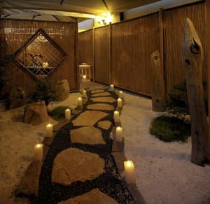 thumbnail: Exterior detail