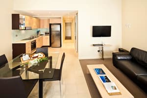 thumbnail: Dining room
