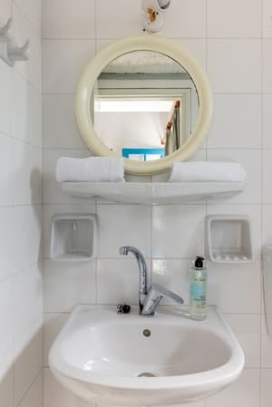 thumbnail: Bathroom sink