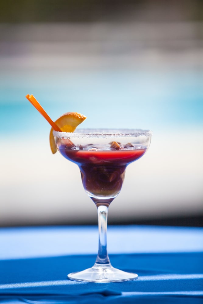 Poolside bar