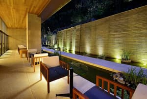 thumbnail: Bar (on property)
