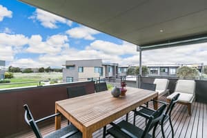 thumbnail: Balcony