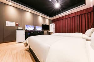 thumbnail: Room