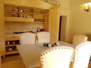 thumbnail: In-room dining