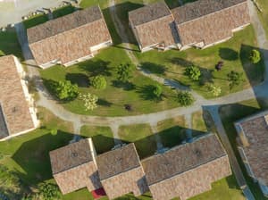 thumbnail: Exterior