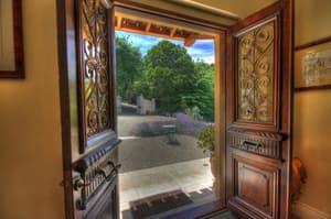 thumbnail: Interior entrance