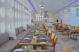 thumbnail: Restaurant