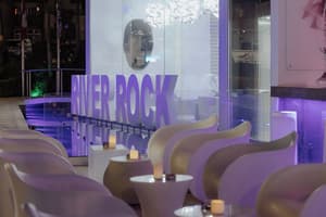 thumbnail: Bar (on property)