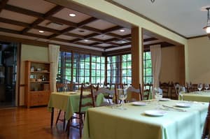 thumbnail: Dining
