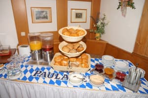 thumbnail: Breakfast area