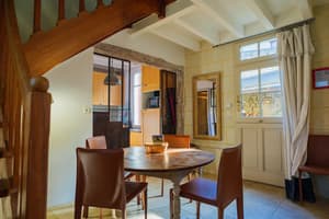 thumbnail: Dining room