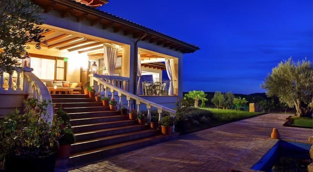 Front of property - evening/night