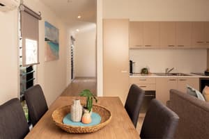 thumbnail: Dining room
