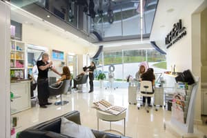 thumbnail: Nail salon