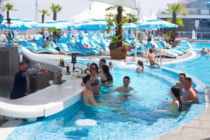 thumbnail: Outdoor pool