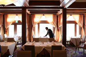 thumbnail: Restaurant