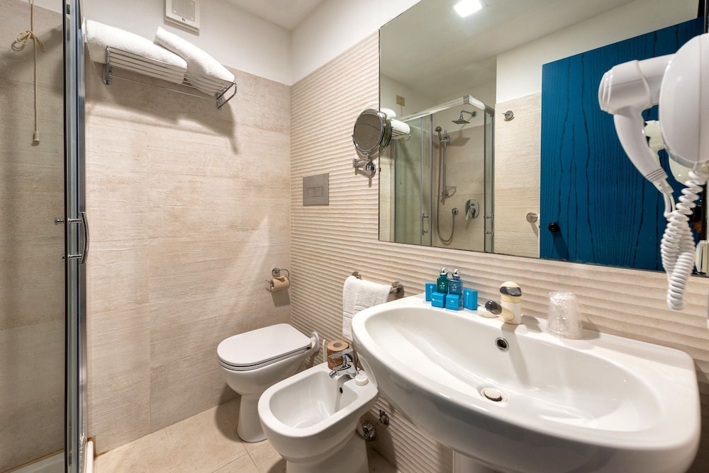 Bathroom amenities