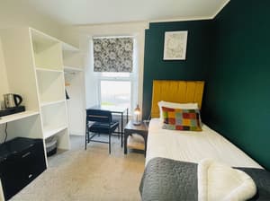 thumbnail: Room