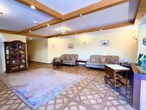 thumbnail: Lobby sitting area