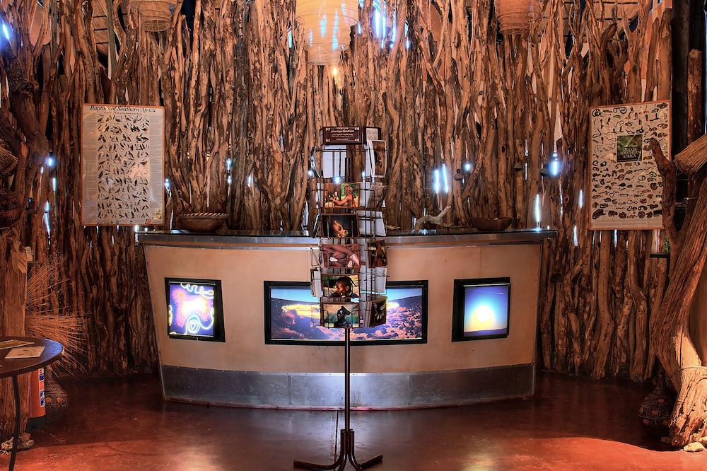 Concierge desk