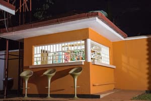 thumbnail: Bar (on property)