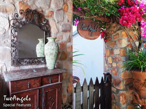 thumbnail: Exterior detail