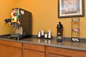 thumbnail: Breakfast area