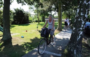 thumbnail: Bicycling