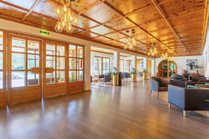 thumbnail: Interior entrance