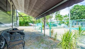 thumbnail: Front of property