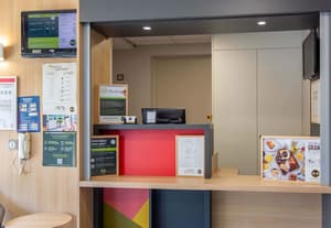 thumbnail: Reception