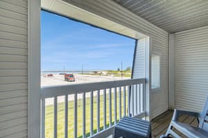 thumbnail: Balcony view