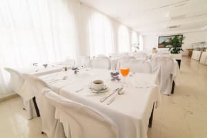 thumbnail: Restaurant