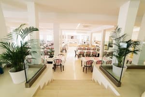 thumbnail: Restaurant