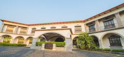 Hotel Los Portales