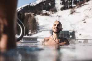 thumbnail: Deep soaking bathtub