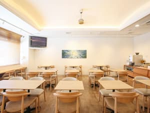 thumbnail: Breakfast area