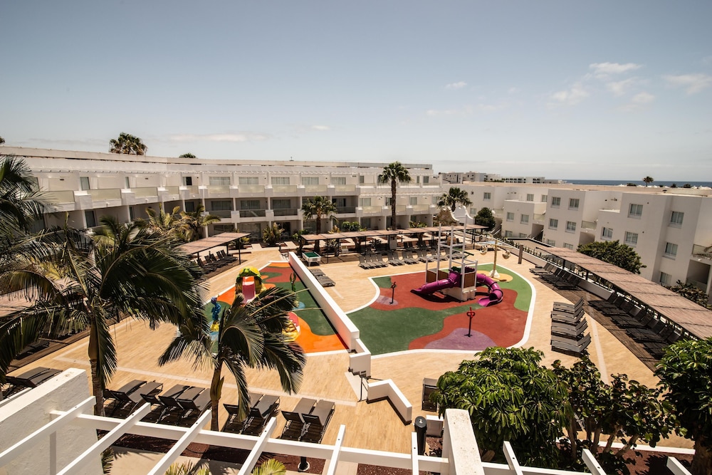 Surfing/boogie boarding